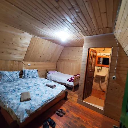 Bujtina 2 3* Valbone