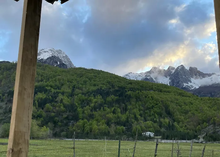 Konukevi Bujtina 2 Valbone