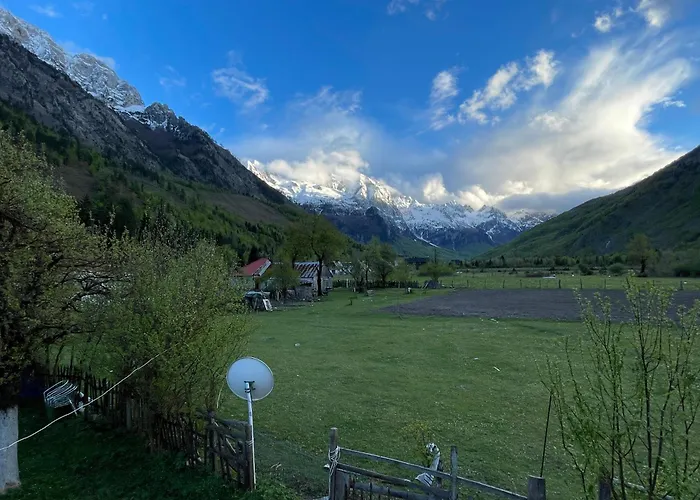 Konukevi Bujtina 2 3*