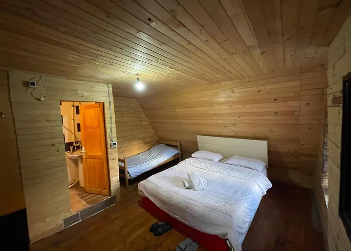 Konukevi Bujtina 2 Valbone