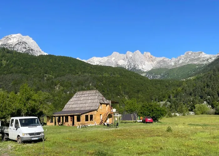 Konukevi Bujtina 2 3*