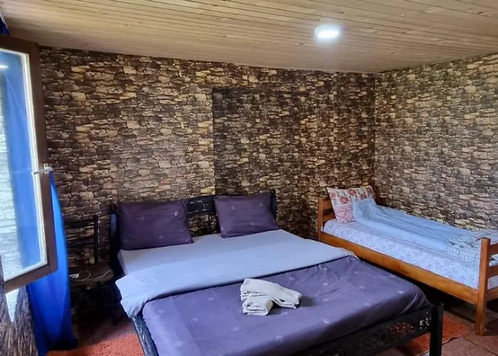 Bujtina 2 Konukevi Valbone